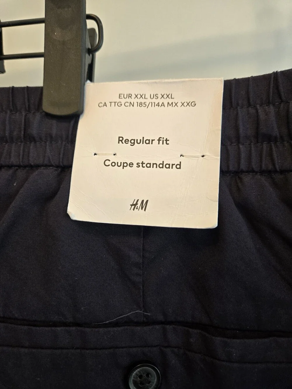 New. H&M Men’s XXL Black Pull-On Shorts – Regular Fit